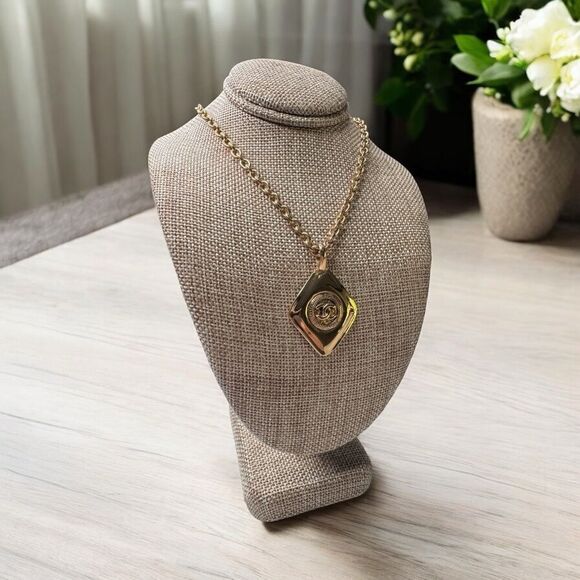 Chanel Gold Plated Vintage Necklace - Picture 1 of 5